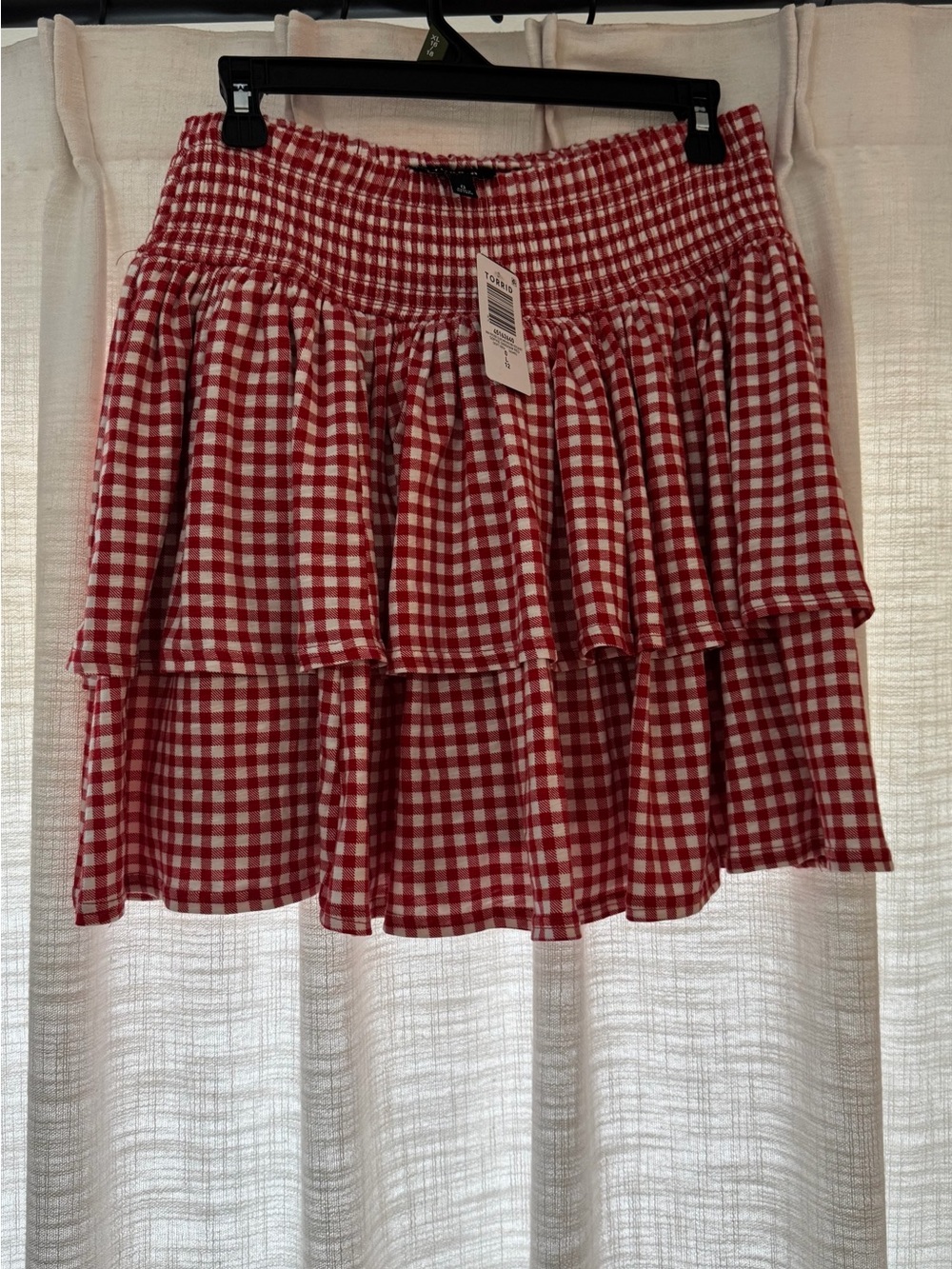 Red Gingham Tiered Mini Skort- Classic Summer Style - Picture 4 of 4